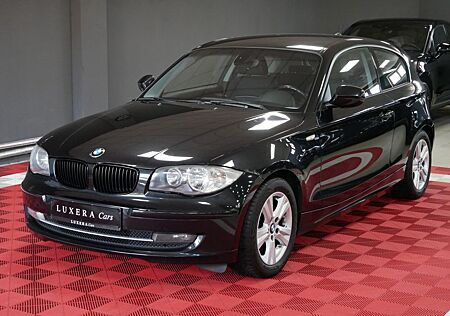 BMW 116d KLIMAAUTO. TEMPOMAT SHZ PDC