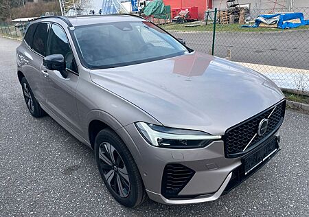 Volvo XC 60 XC60 T6 Plug-in Hybrid AWD Plus Dark Auto Pl...