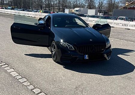 Mercedes-Benz E 220 d Autom. -