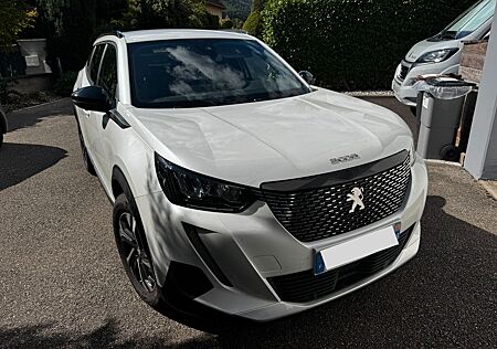 Peugeot 2008 PureTech 130 EAT8 Allure Pack