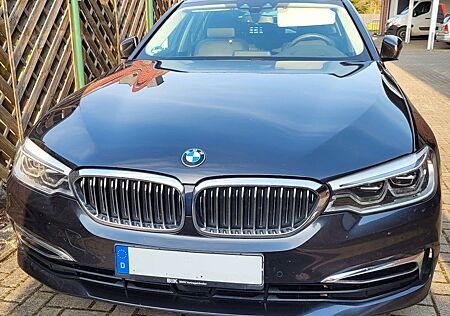 BMW 520d Touring A - Luxury Line - Vollausstattung