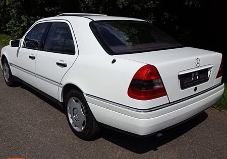 Mercedes-Benz C 180 ELEGANCE Elegance/ TÜV NEU!