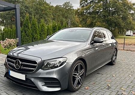 Mercedes-Benz E 220 Benz E220d AMG PANORAMA BURMESTER MEMORY