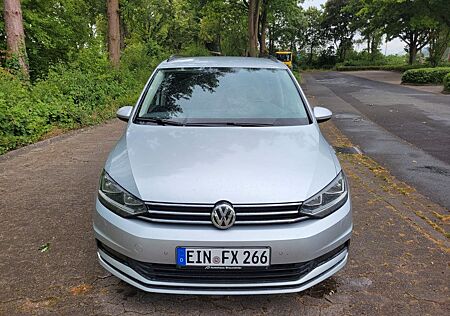 VW Touran Volkswagen 2.0 TDI SCR DSG Comfortline Comfortline