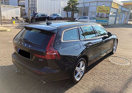 Volvo V60 B3 DCT Momentum Momentum