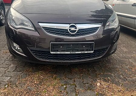 Opel Astra Sports Tourer 1.4 Turbo Sport 103 A Sport
