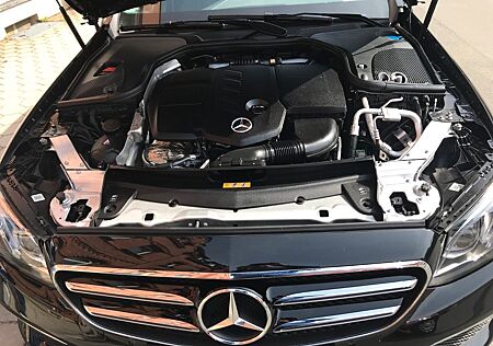 Mercedes-Benz E 220 d Autom. -