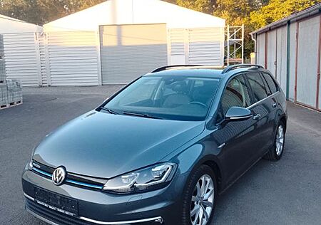 VW Golf Volkswagen 1.5 TSI ACT OPF BlueMot. Comfort Varian...