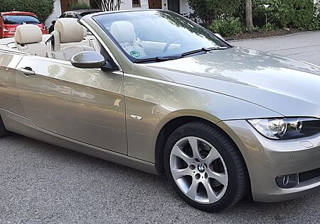 BMW 325i Cabrio -Liebhaber Auto ganzjahrestauglich