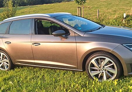 Seat Leon ST 1.8 TSI 132kW Start&Stop FR DSG FR