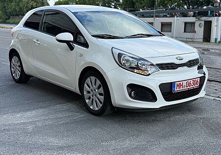Kia Rio *1.2*TÜVNEU*KLIMA*Lenkradheizung*FIFA EDITION