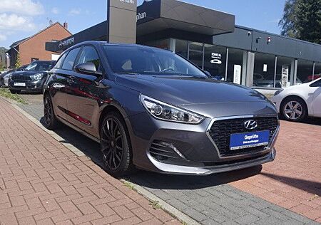 Hyundai i30 cw Navi, Kamera,Sitzhzg.,AHK, Allwetter