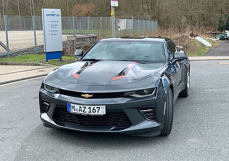 Chevrolet Camaro 6.2 V8 AT -