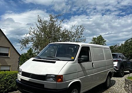VW T4 Caravelle Volkswagen 2.4 D Standard
