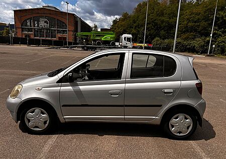 Toyota Yaris 1.3 Linea Sol auto linea sol