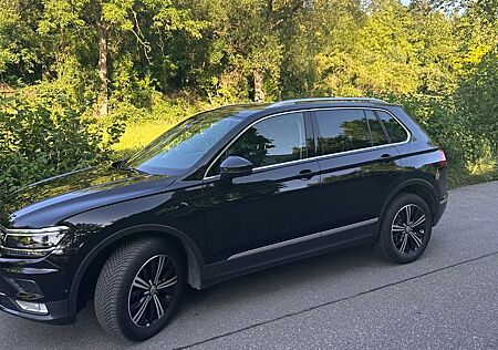 VW Tiguan Volkswagen 2.0 TSI 132kW DSG BMT 4MOTION Highlin...