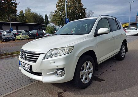 Toyota RAV 4 2,0 4x4 CVT Prestige