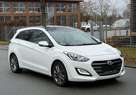 Hyundai i30 1.6 Kombi *1HD*Navi*SHZ*LKRDHZ*Pano*