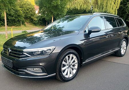VW Passat Variant Volkswagen Elegance Alcant*AHK*LED*Matrix*