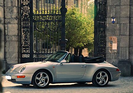 Porsche 993 Carrera Cabriolet 2