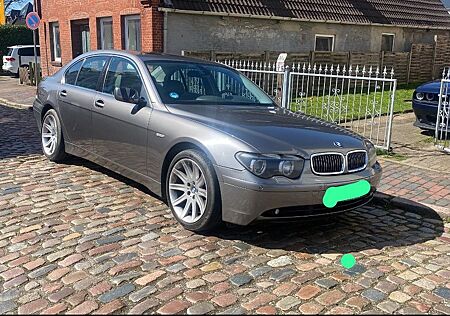 BMW 735i A - V8 e65