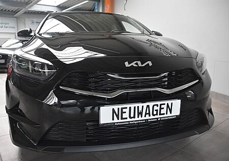 Kia Cee'd Sportswagon Ceed SW 1.5 Spirit 7DCT LED Navi Kamera SmartKey