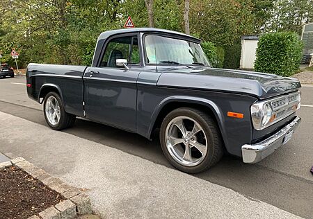 Dodge D100 Pickup Custom