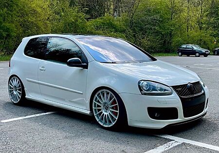 VW Golf Volkswagen GTI Edition 30