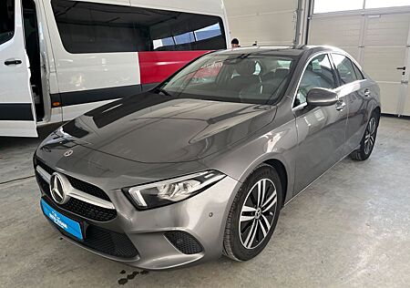 Mercedes-Benz A 200 d Progressive*Limousine*LED*SpurH*Navi*AHK