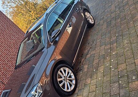 VW Passat Variant Volkswagen 2.0 TDI 130kW R-Line BMT Vari...