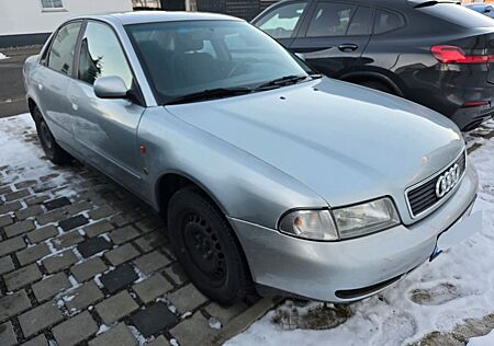 Audi A4 1.6