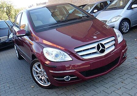 Mercedes-Benz B 180 Automatik / saturnrotmetallic