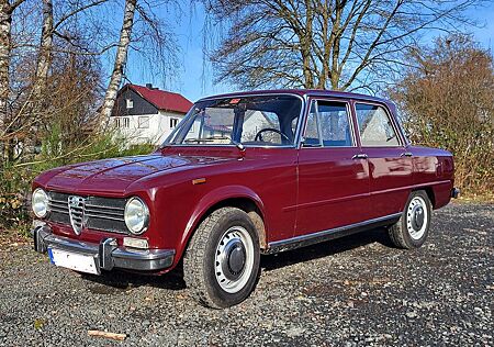 Alfa Romeo Giulia 1300 Super