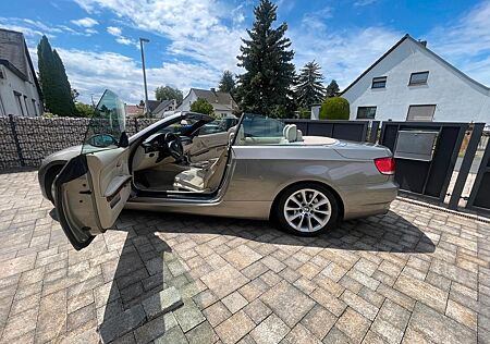 BMW 325i Cabrio -