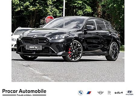 BMW M135 xDrive M Sport HUD PANO ACC RFK NAVI LED