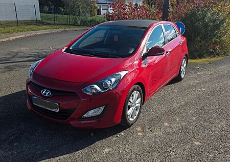 Hyundai i30 1.4 Classic SOMO÷NAVI
