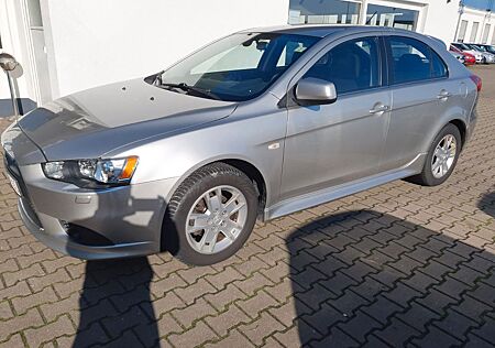 Mitsubishi Lancer Sportback Xenon 8 fach bereift
