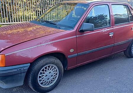 Opel Kadett E 1,8 S