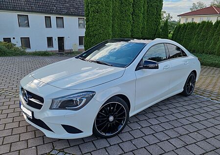 Mercedes-Benz CLA 200 Coupe*Urban*Panorama*AMG 18"*Night Paket