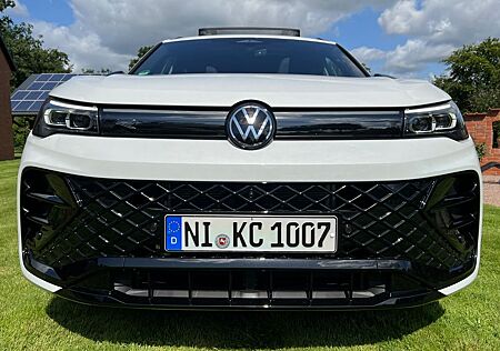 VW Tiguan Volkswagen 1.5 eHybrid R-Line Voll Liste 74.582,-€