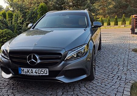 Mercedes-Benz C 180 T sehr schöne gepflegte Auto