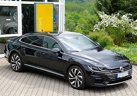 VW Arteon Volkswagen R-Line 4Motion NAVI,AHK,PANORAMADACH,19ZO