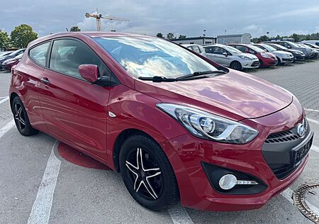Hyundai i30 Coupe Classic/79.000km/Scheclehft/2 Hand/Tüv