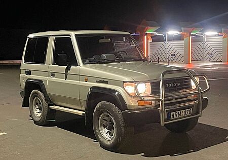 Toyota Land Cruiser 3.0 TD VX KZJ70