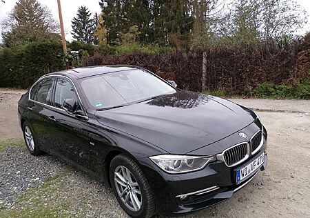 BMW 318d Luxury Line