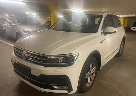 VW Tiguan Volkswagen 2.0 TDI R LINE 140kW DSG LED APPLE
