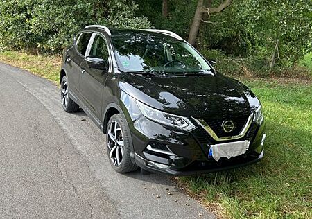 Nissan Qashqai 1.3 DIG-T Akari Panorama LED Ledersitze
