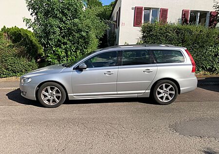 Volvo V70 D4 Linje Svart Geartronic Standheizung