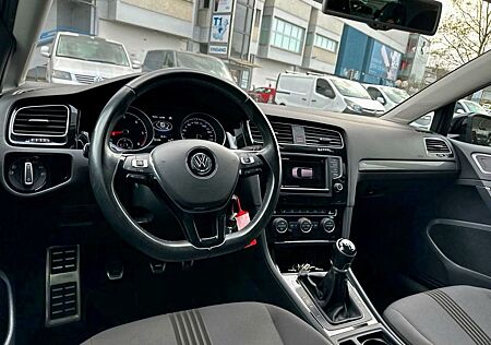 VW Golf Volkswagen 1.6 TDI Trendline BlueMotion Trendline