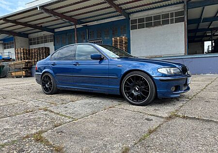 BMW 320i -